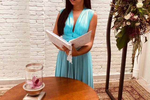 Celebrante Andressa Bahia