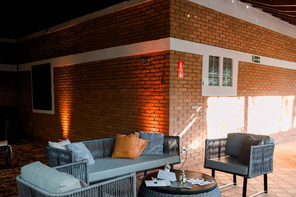 Lounge mato dentro