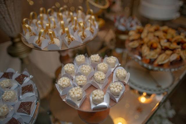 Mesa com nossos doces *-*