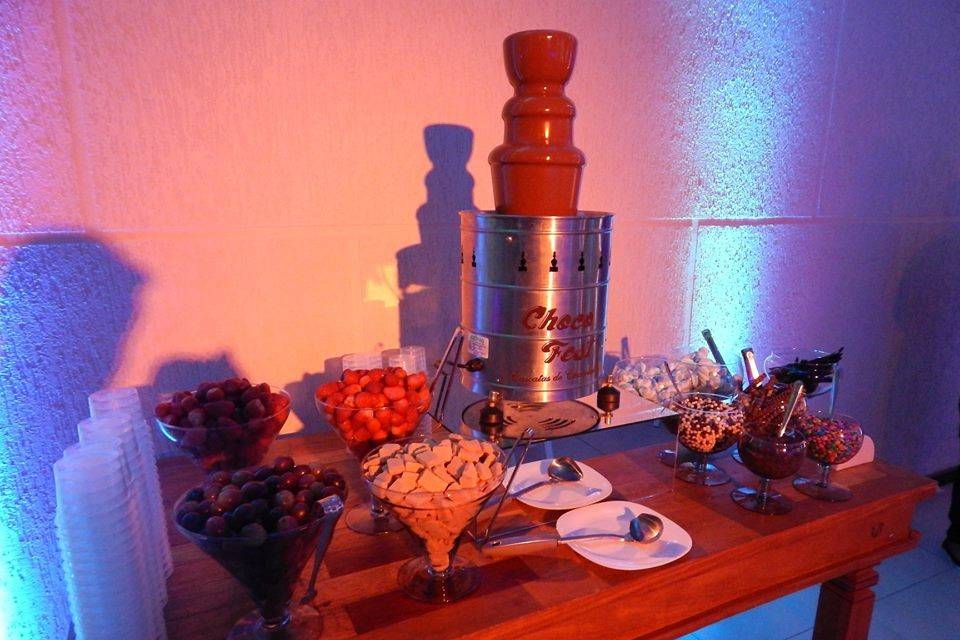 Choco Fest Cascata de Chocolate