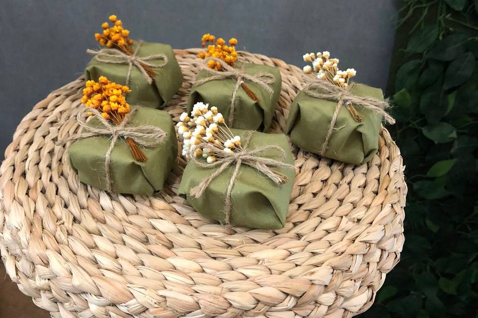 Alfajor em embalagens de tecido