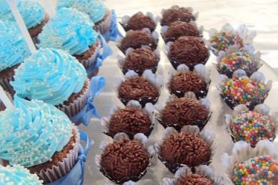 Mini cupcakes com lacinhos