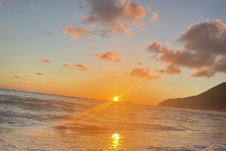 Pôr do sol pé na areia