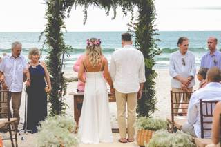 Casar na Praia Carol Bueno