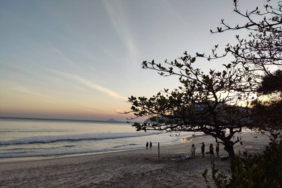 Pé na areia com visual!