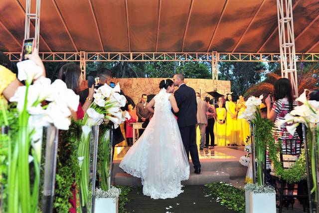 Priscila e Marcos, African Hou
