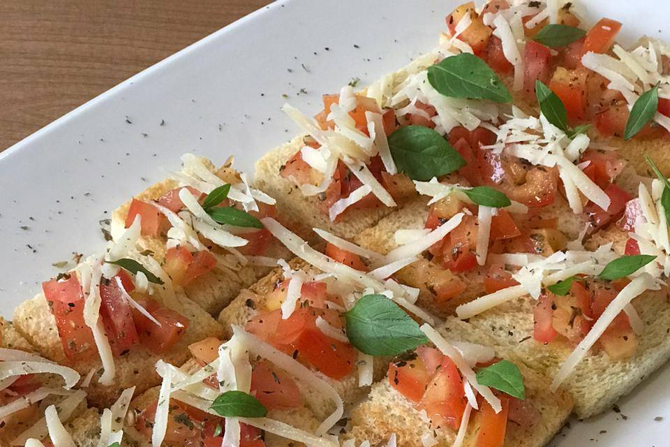 Bruschetta de tomate