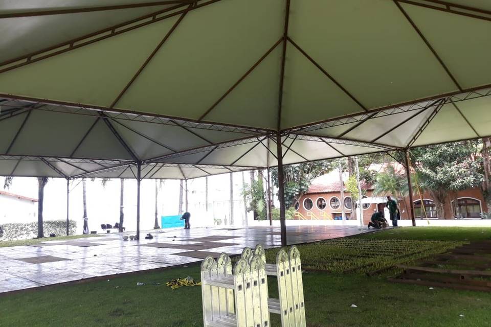 Tenda 10x15 e 10x10 Cristal