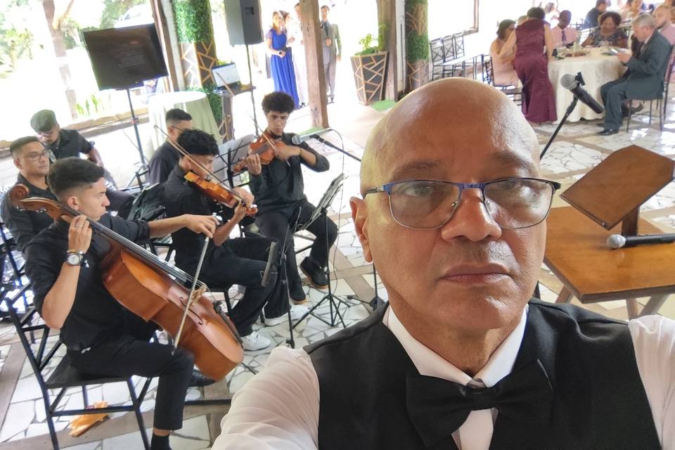 Maestro mika e orquestra espec