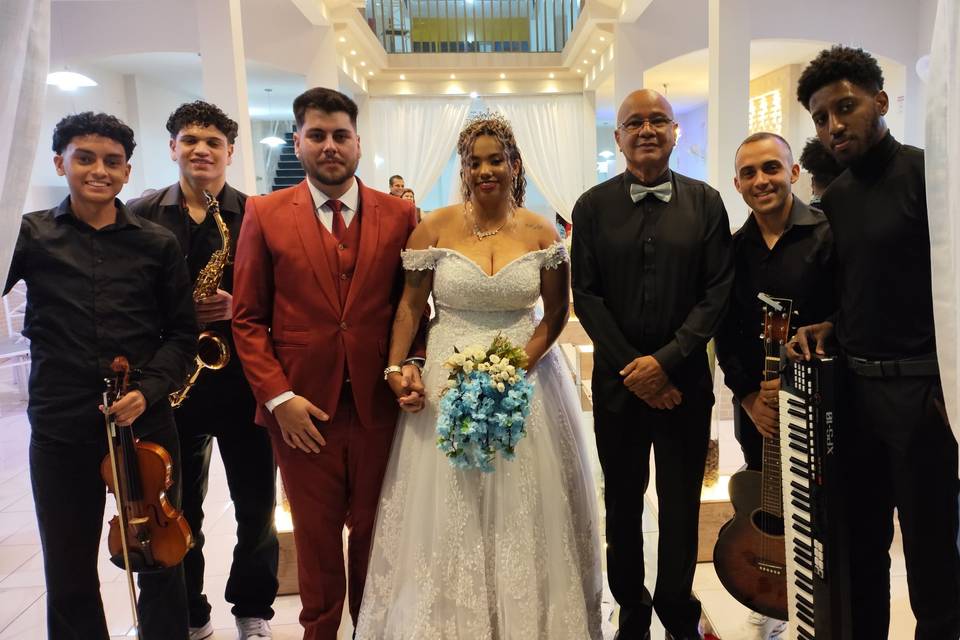 MAESTRO MIKA E ORQUESTRA