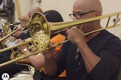 Maestro mika e orquestra