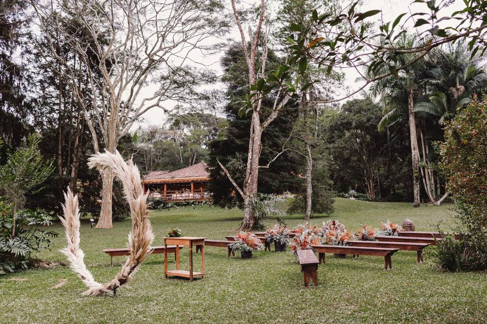 CASAMENTO AO AR LIVRE