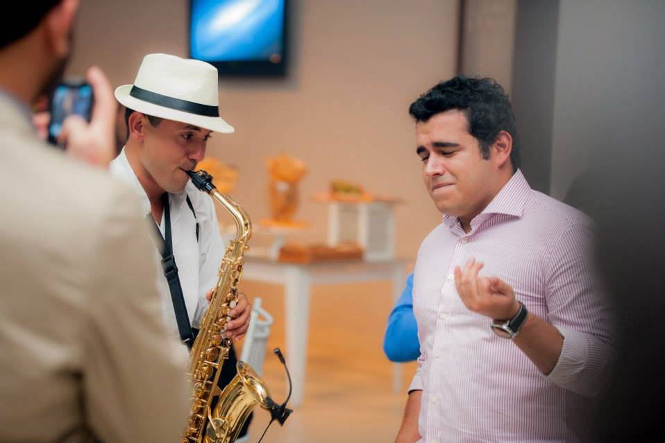 Elvis Amorim Saxofonista