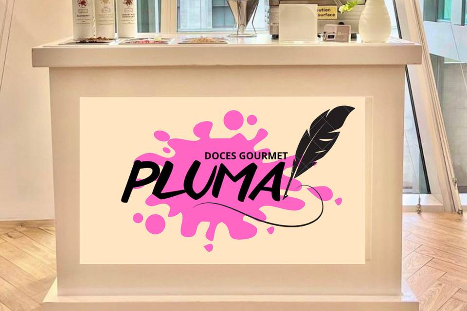 Pluma