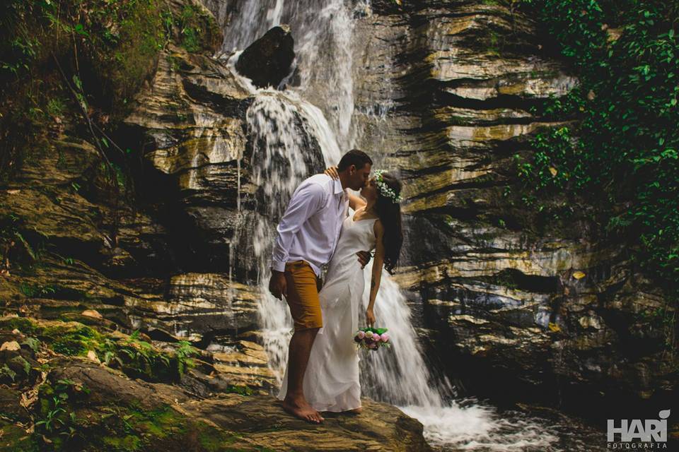 Ensaio noivos na cachoeira