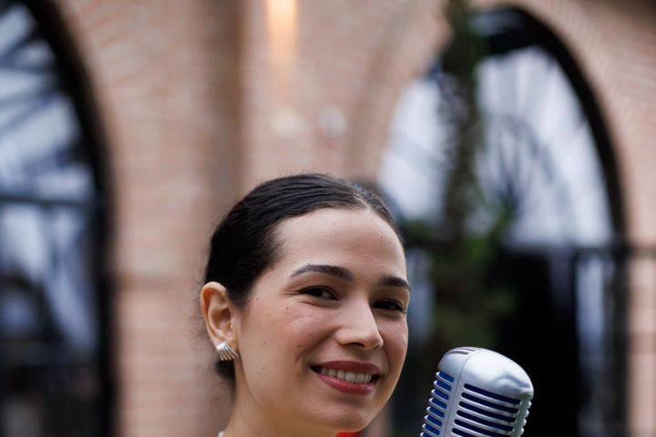 Cantora Vanessa Macedo