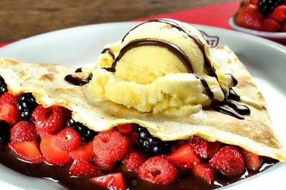 Crepe francês com recheios doces