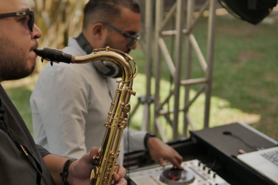 Evento com Sax e DJ