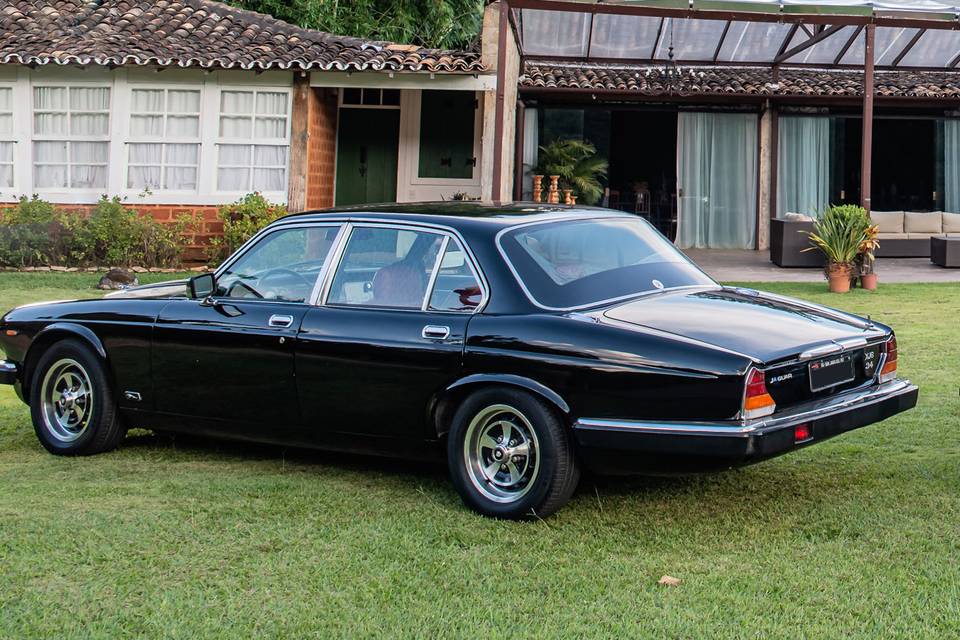 Jaguar XJ6