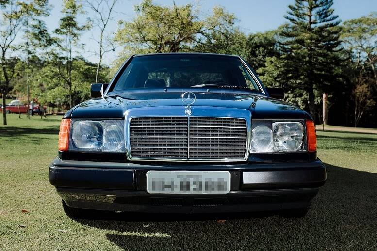 Mercedes Benz - 1989