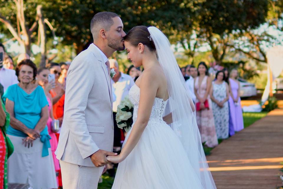 Beijo no encontro do casal