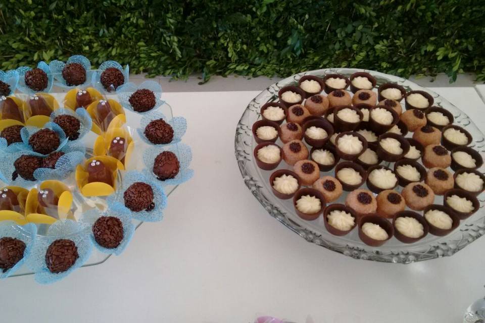 Brigadeiro e cajuzinho