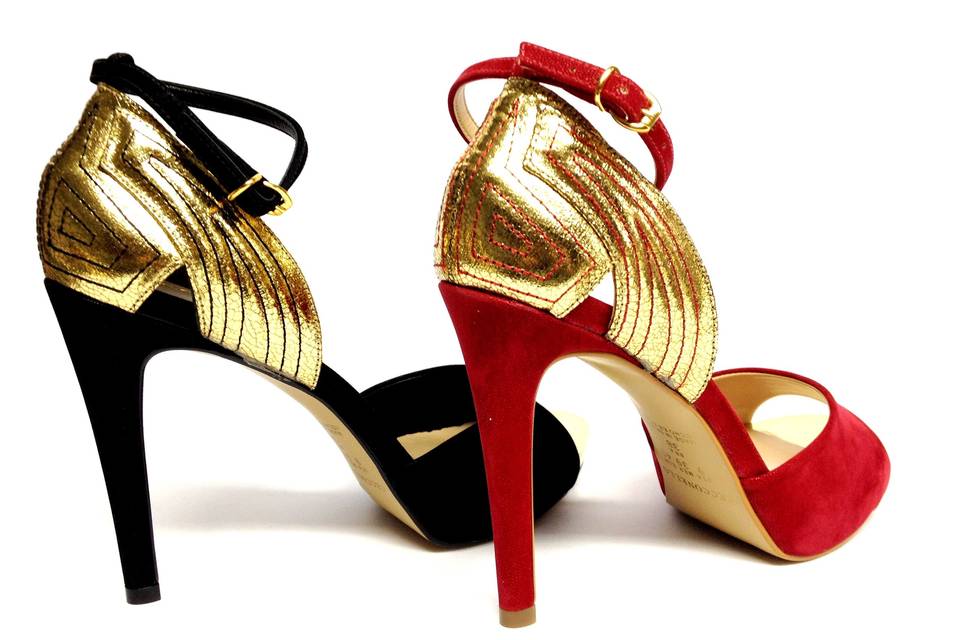 Li calçados dourado