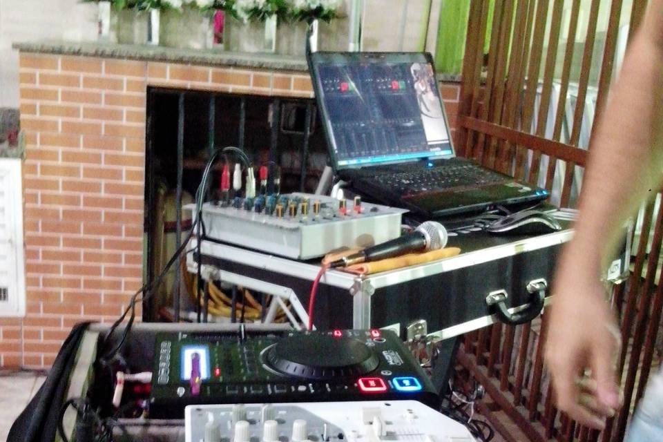 Equipamento profissional para DJ