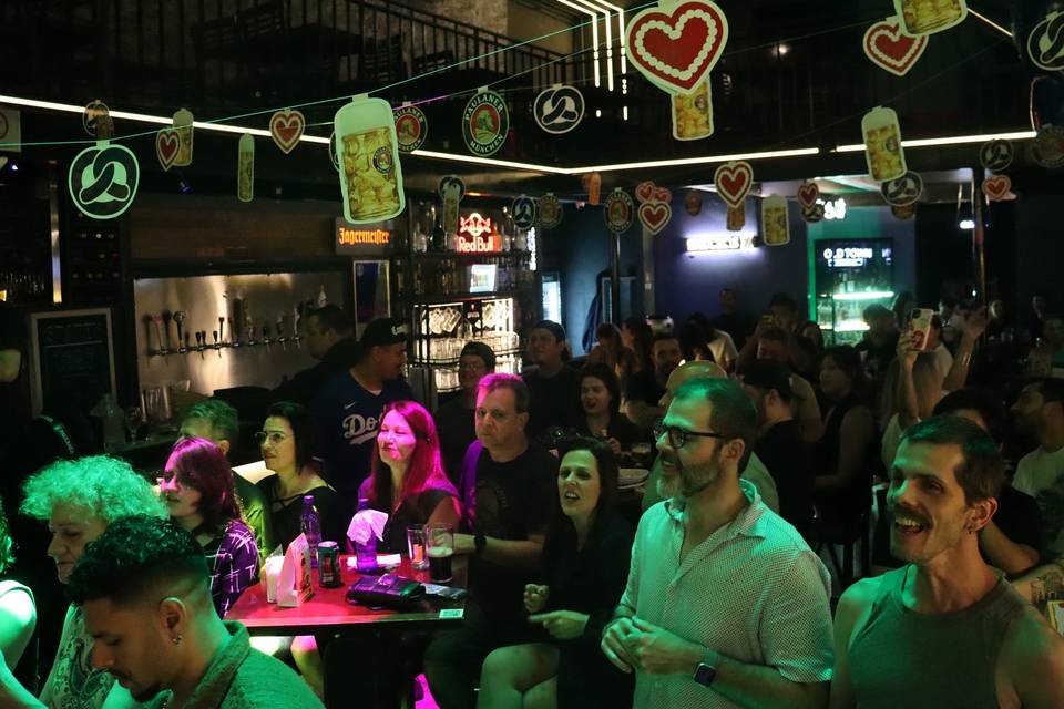 Show Old Town English Pub