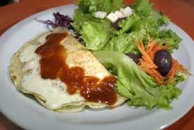 Crepe salgado com salada