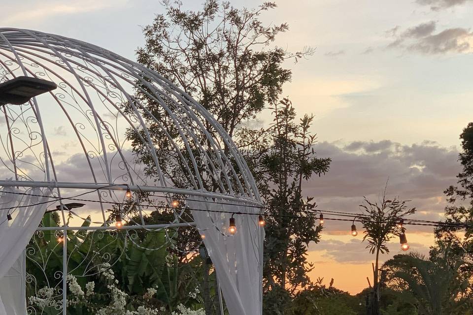 Gazebo ao por do sol