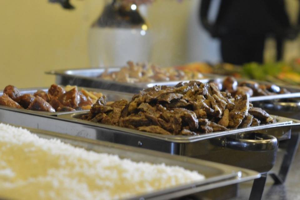 Buffet com cardápio de churras