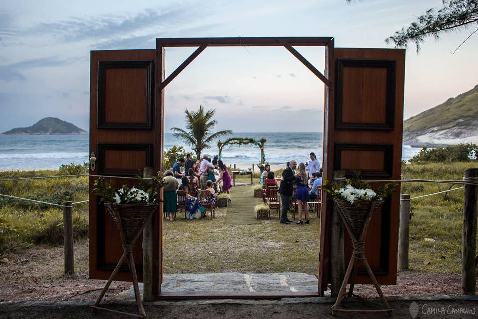 Casamento na praia!Nós amamos!