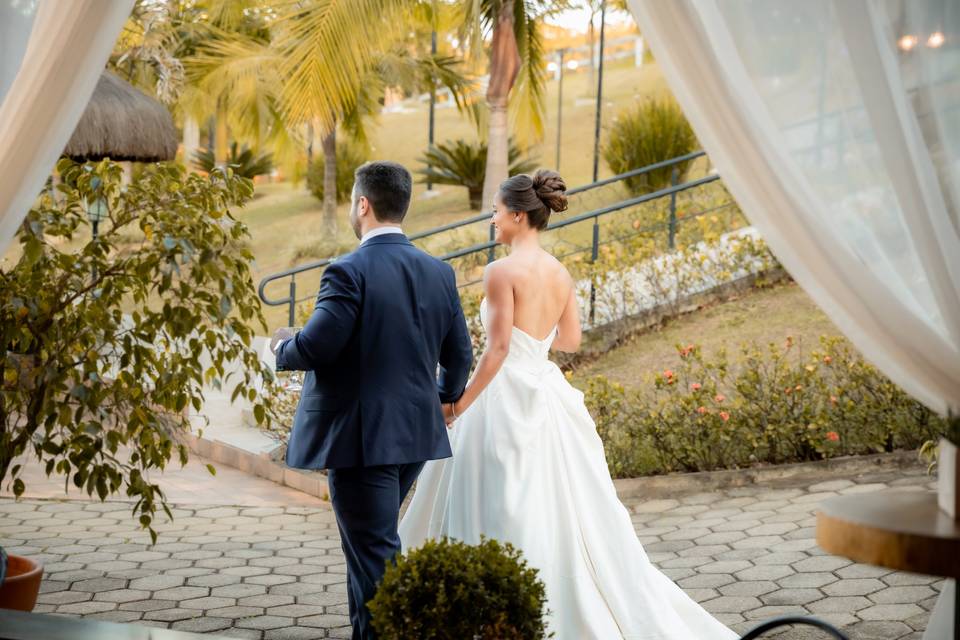 Larissa e Guilherme no salão