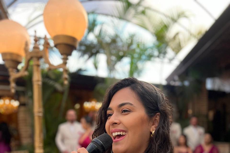 Voz Feminina para cerimônia