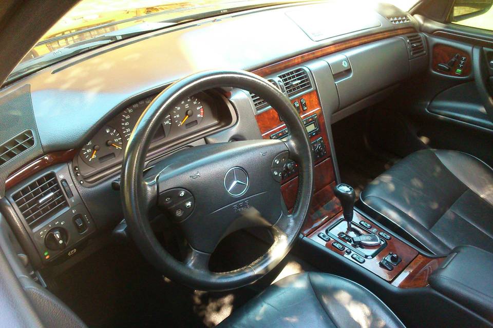 Mercedes Benz E 240