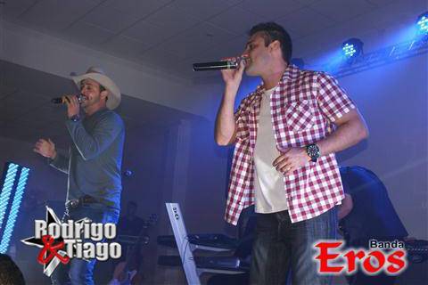 Dupla Sertaneja Rodrigo & Tiago e Banda