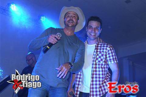 Dupla Sertaneja Rodrigo & Tiago e Banda