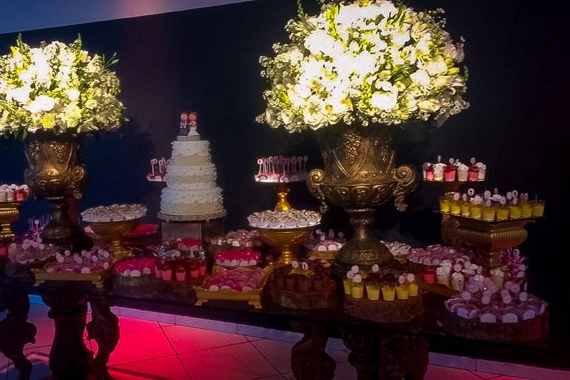 Mesa de bolo de casamento