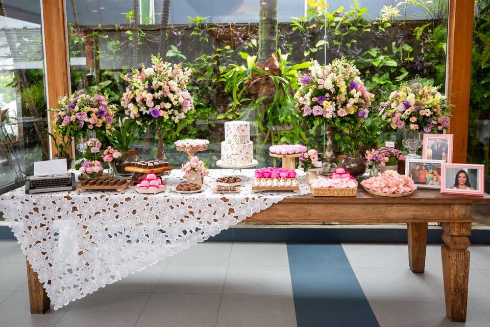 Decoração de mesa de bolo