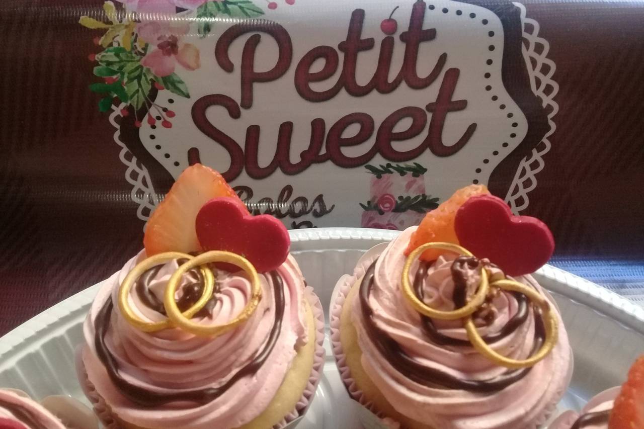 Petit Sweet - Bolo Maquiagem #cake #cakedesing #cakedesingrj #bolo