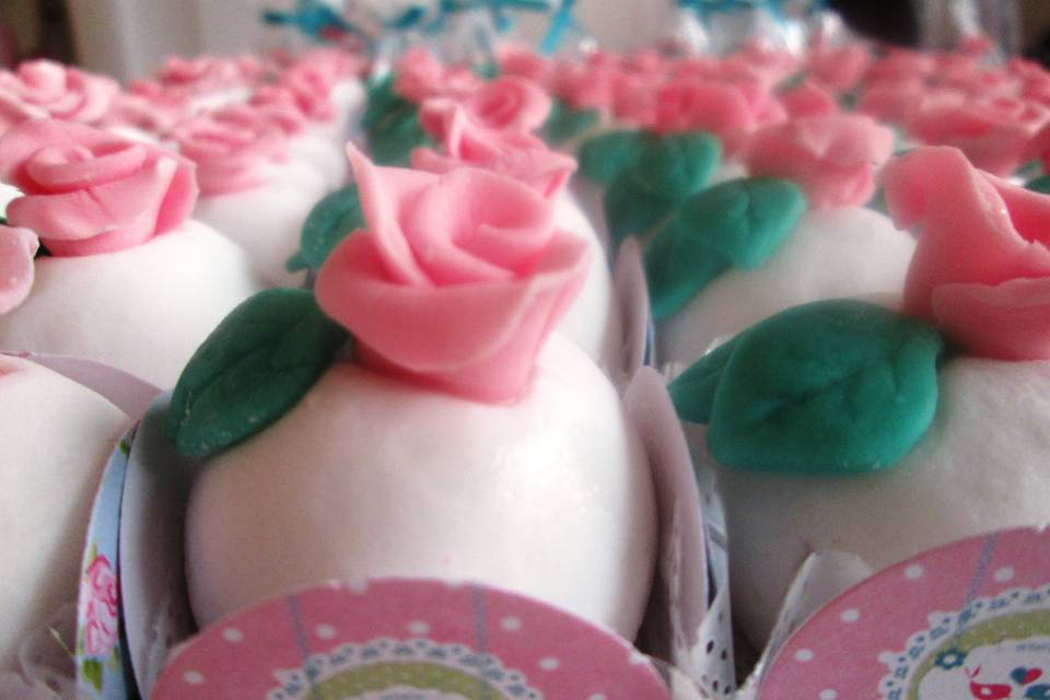 Petit Sweet - Bolo Maquiagem #cake #cakedesing #cakedesingrj #bolo