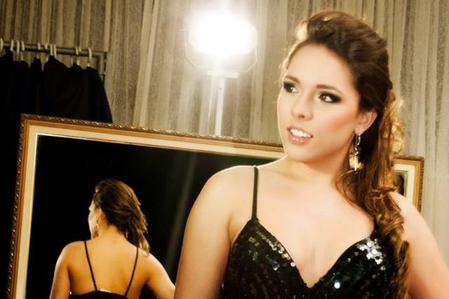 Modelo - Laura