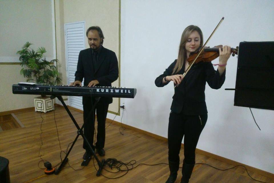 Piano elétrico e violino