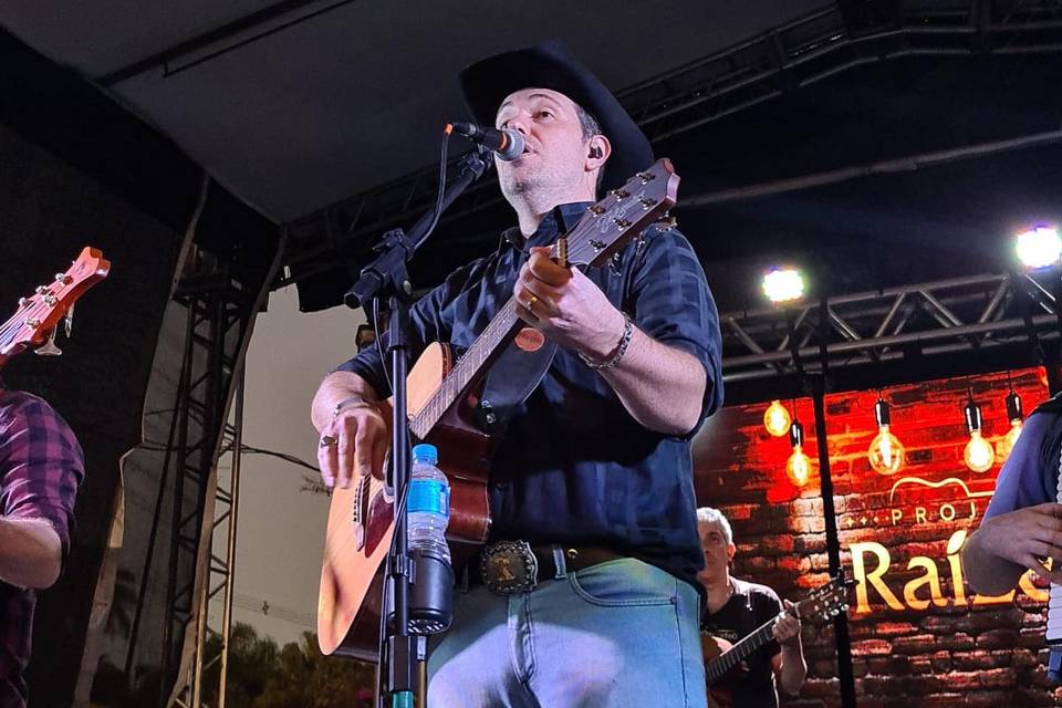 Banda Projeto Raízes