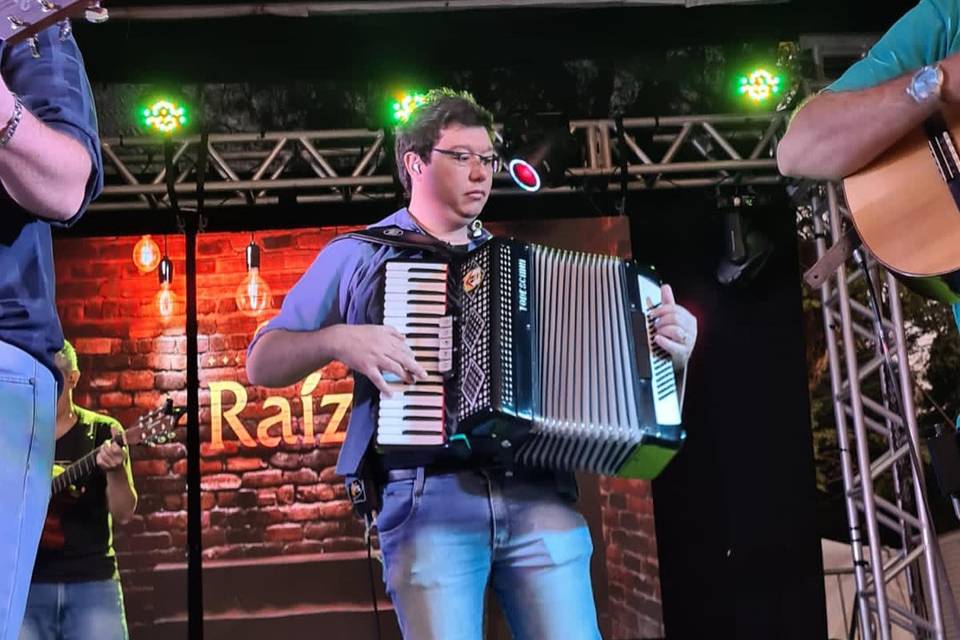 Banda Projeto Raízes