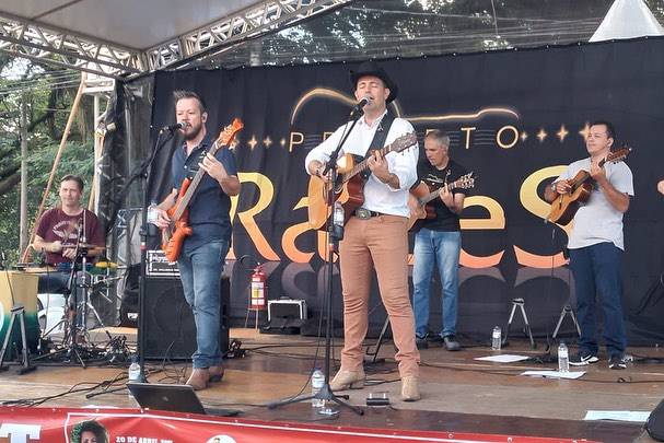 Banda Projeto Raízes