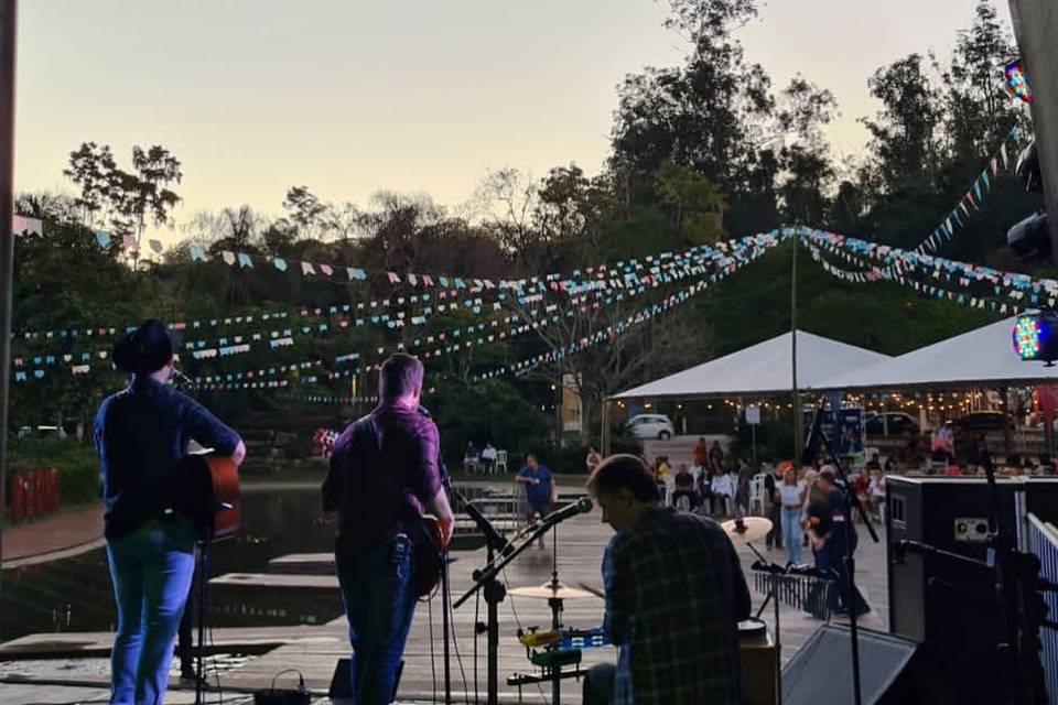 Banda Projeto Raízes