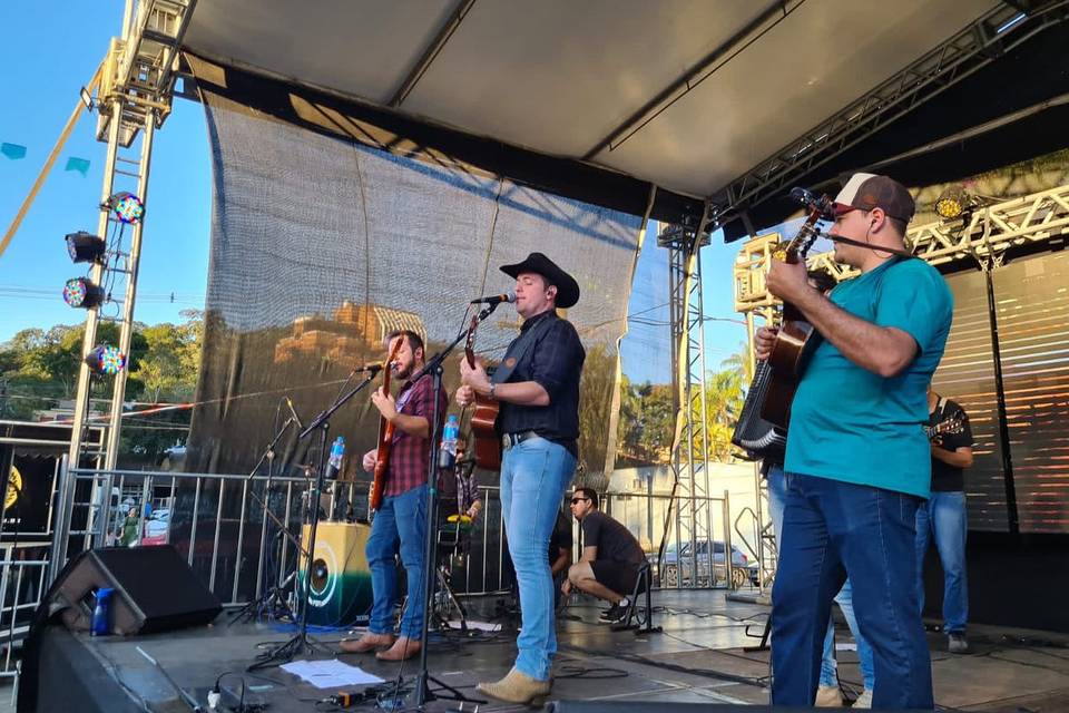 Banda Projeto Raízes