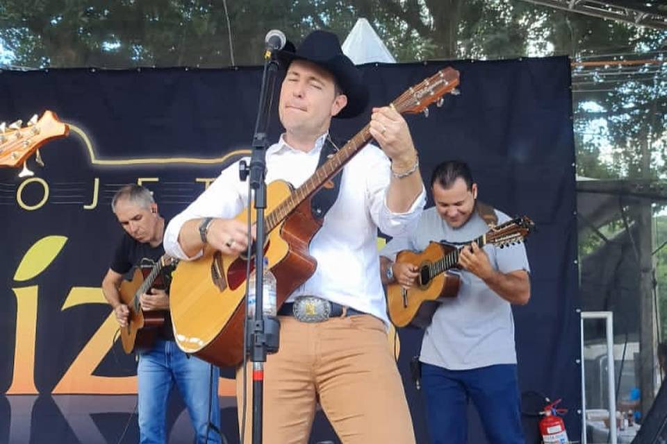 Banda Projeto Raízes